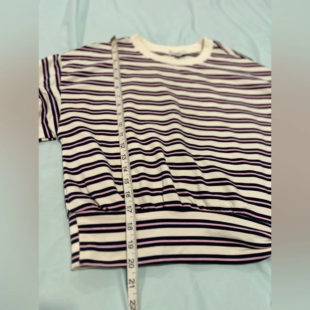 NWOT Kensie Womens Sz:S striped tie-waist ruched sleeve Pullover sweatshirt.